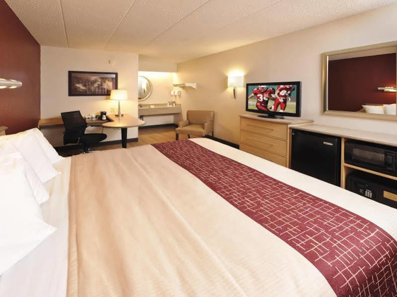 Red Roof Inn Akron Extérieur photo